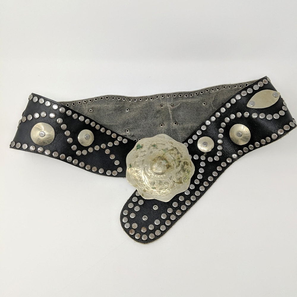 Vtg Handmade Conch Sz XL Black Faux Wide Belt